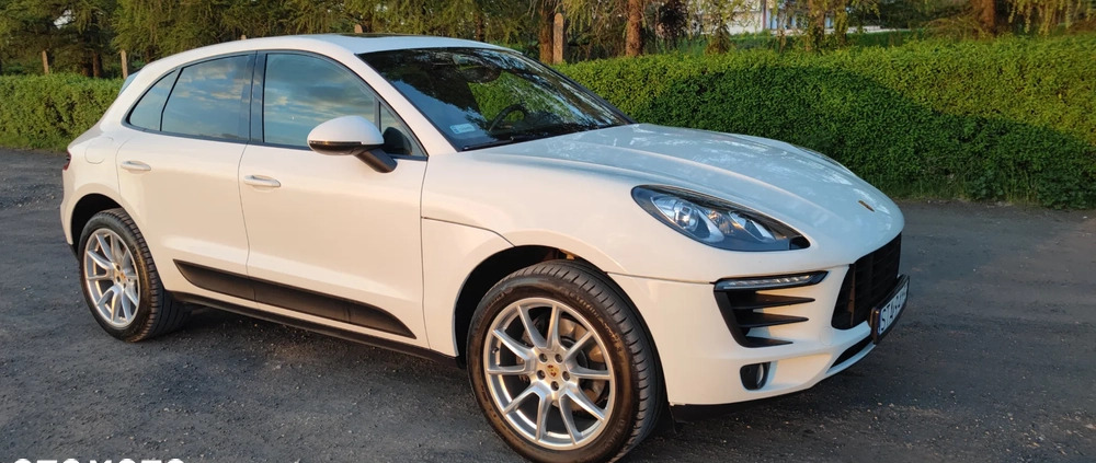Porsche Macan cena 164900 przebieg: 65000, rok produkcji 2018 z Golina małe 191